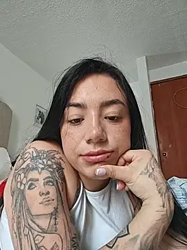 Snapshot of helena_smith chatting on 04-19-26, 06:43 helena smith online show from 04-19-26, 06:43
