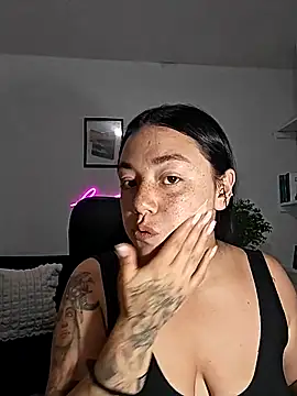 helena smith online show from 10-23-25, 02:54