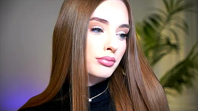 petitegonwiild online show from 12-01-25, 10:43