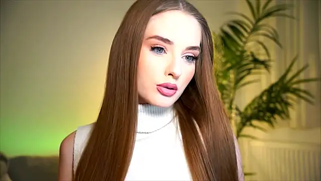 petitegonwiild online show from 11-06-25, 08:46