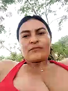 Snapshot of Horny-Mommy-Dirty chatting on 03-21-25, 07:35 Horny-Mommy-Dirty online show from 03-21-25, 07:35