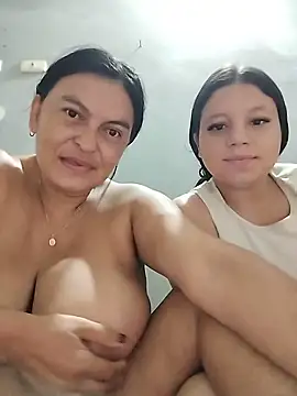 Snapshot of Horny-Mommy-Dirty chatting on 10-09-25, 10:38 Horny-Mommy-Dirty online show from 10-09-25, 10:38