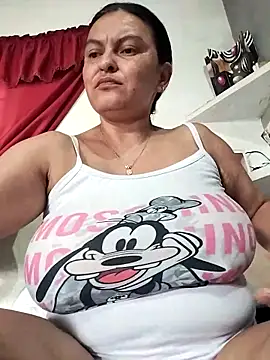 Snapshot of Horny-Mommy-Dirty chatting on 10-17-25, 12:29 Horny-Mommy-Dirty online show from 10-17-25, 12:29
