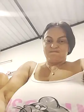 Horny-Mommy-Dirty online show from 12-19-25, 02:37