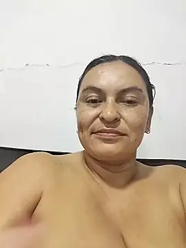Snapshot of Horny-Mommy-Dirty chatting on 10-21-25, 03:06 Horny-Mommy-Dirty online show from 10-21-25, 03:06