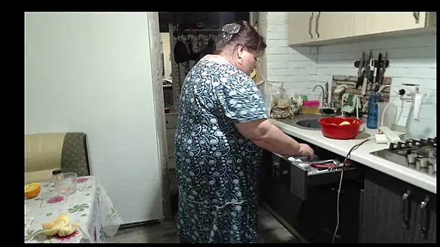 Snapshot of Goddess57 chatting on 06-03-26, 06:34 Goddess57 online show from 06-03-26, 06:34