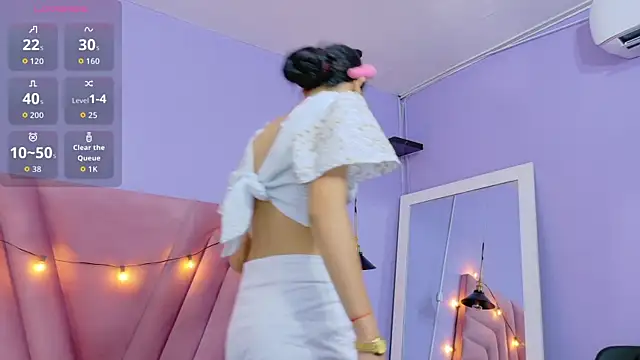 Beautifulskinny18 online show from 10-08-25, 07:58