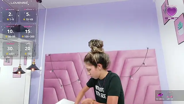 Beautifulskinny18 online show from 04-05-26, 07:53