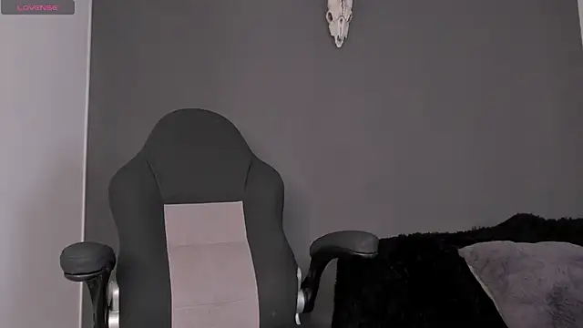 Snapshot of Aliz01 chatting on 01-21-25, 11:34 Aliz01 online show from 01-21-25, 11:34