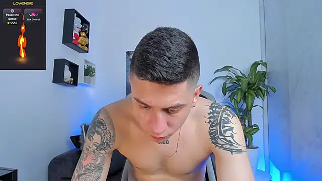 Yeiko Romero  online show from 09-18-25, 08:28