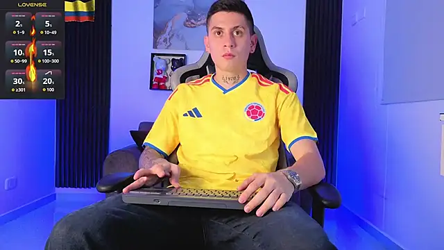 Yeiko Romero  online show from 06-17-26, 05:56