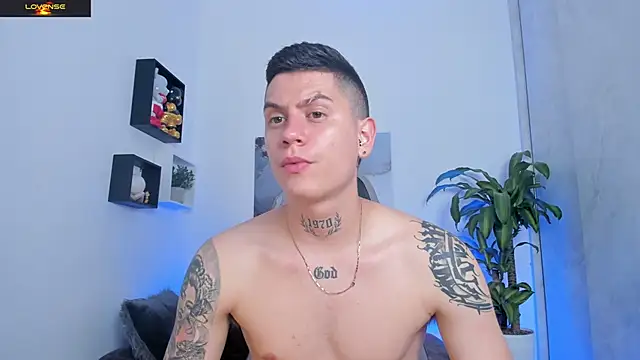 Yeiko Romero  online show from 09-21-25, 04:50