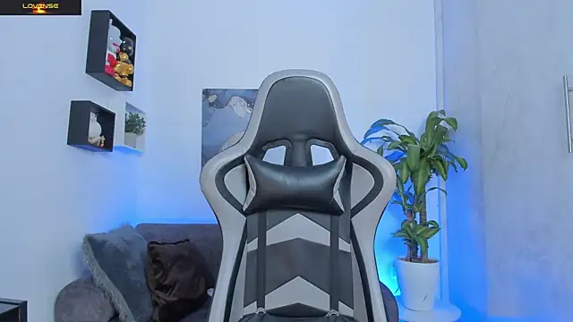 Yeiko Romero  online show from 09-20-25, 04:45