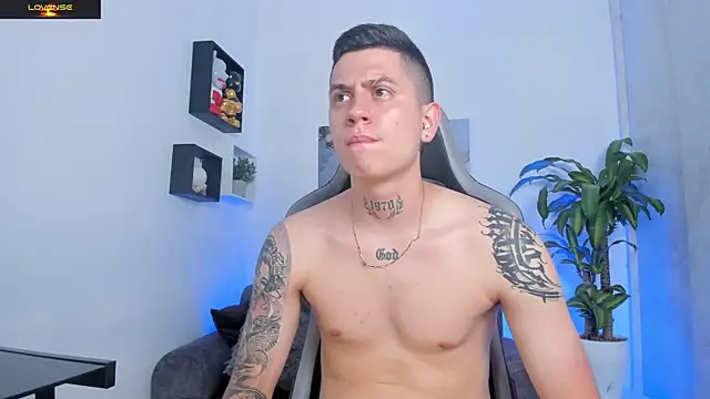 Yeiko Romero  online show from 09-22-25, 02:50