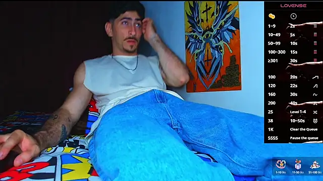 Thomass00 online show from 10-14-25, 11:36