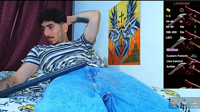 Thomass00 online show from 10-19-25, 04:15