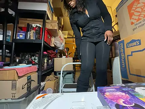 Snapshot of wynterheat chatting on 06-06-26, 10:20 wynterheat online show from 06-06-26, 10:20
