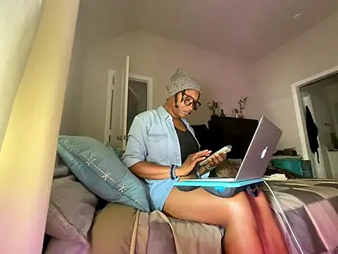 wynterheat online show from 09-10-25, 08:52