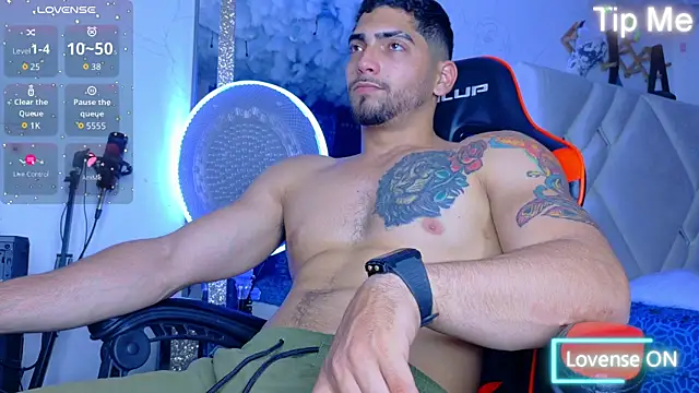 Rich boy01 online show from 11-11-25, 07:19