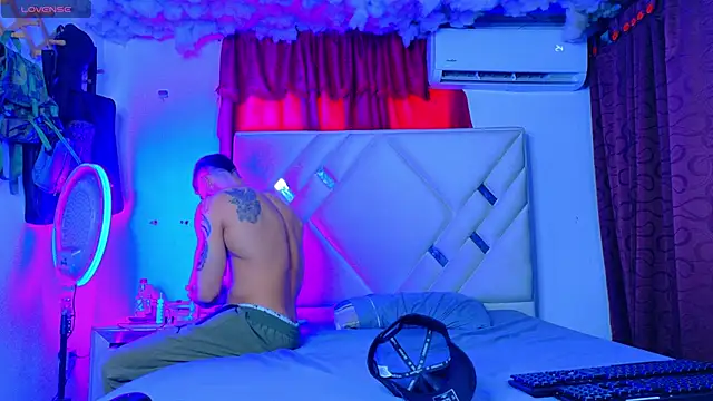 Rich boy01 online show from 05-28-26, 03:40