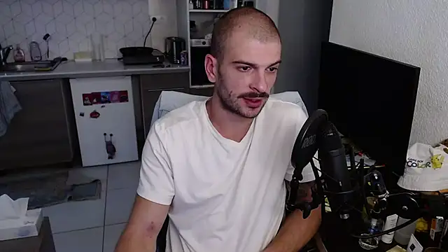 Greyoff online show from 09-26-25, 01:07