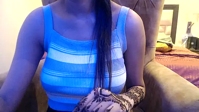 Snapshot of chhui_mui chatting on 02-01-25, 07:13 chhui mui online show from 02-01-25, 07:13