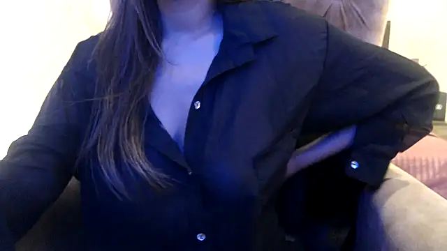 Snapshot of chhui_mui chatting on 02-20-25, 05:52 chhui mui online show from 02-20-25, 05:52