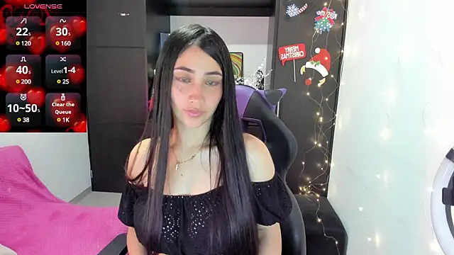 Snapshot of Emilytafur chatting on 12-31-24, 01:15 Emilytafur online show from 12-31-24, 01:15
