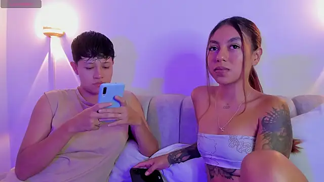 violet casper  online show from 10-15-25, 04:11