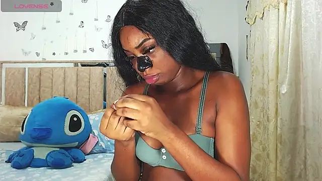 Snapshot of FallonsSweet chatting on 04-20-26, 04:30 FallonsSweet online show from 04-20-26, 04:30