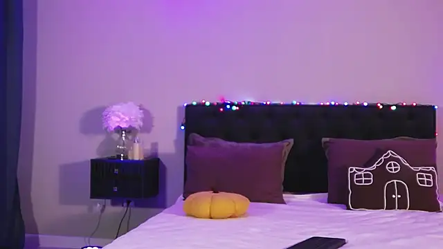 Denise Garciia online show from 04-03-26, 12:44