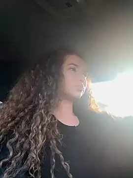 Snapshot of Denise_Garciia chatting on 02-14-25, 12:36 Denise Garciia online show from 02-14-25, 12:36