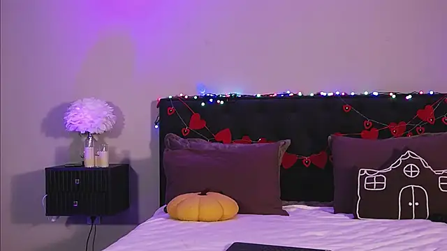 Denise Garciia online show from 02-18-26, 01:18