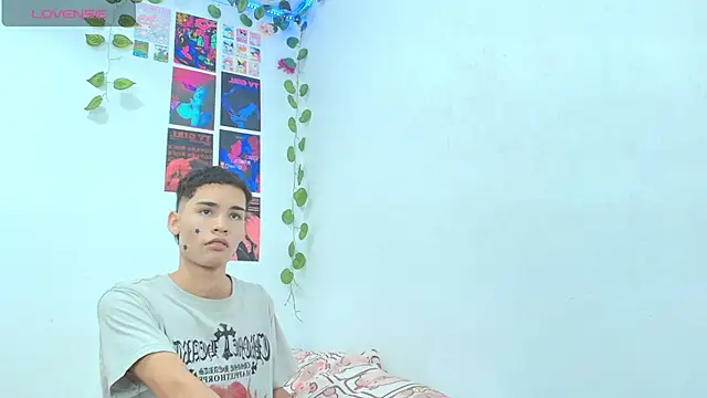 Snapshot of stevan1855 chatting on 06-27-26, 05:57 stevan1855 online show from 06-27-26, 05:57
