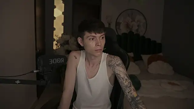 Snapshot of IsmaelRichardson chatting on 03-20-25, 11:23 IsmaelRichardson online show from 03-20-25, 11:23