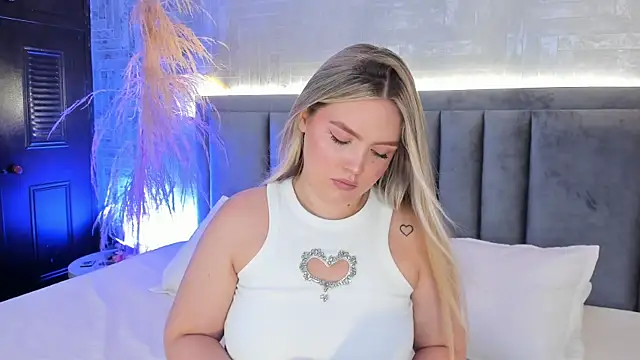 Snapshot of GaiaBaker chatting on 11-27-25, 01:22 GaiaBaker online show from 11-27-25, 01:22