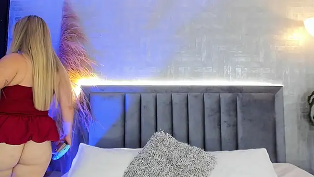 Snapshot of GaiaBaker chatting on 11-19-25, 04:29 GaiaBaker online show from 11-19-25, 04:29