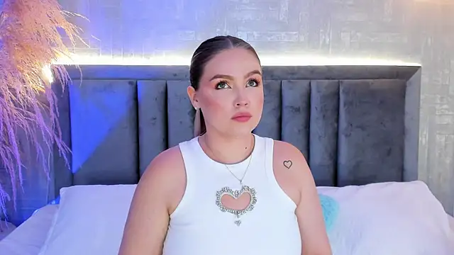 Snapshot of GaiaBaker chatting on 11-04-25, 04:44 GaiaBaker online show from 11-04-25, 04:44