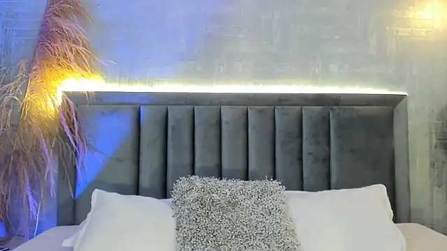 Snapshot of GaiaBaker chatting on 11-20-25, 02:29 GaiaBaker online show from 11-20-25, 02:29