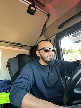 donnuozfutura online show from 12-24-24, 08:11