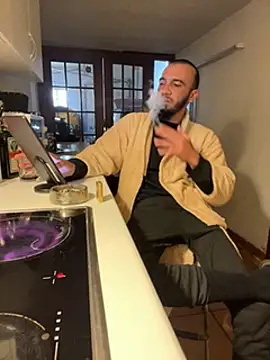 donnuozfutura online show from 02-01-25, 03:18