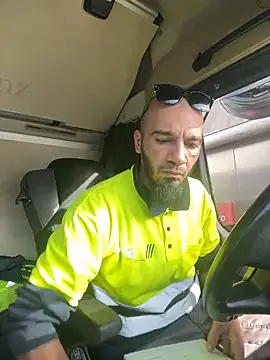 donnuozfutura online show from 12-31-24, 01:08