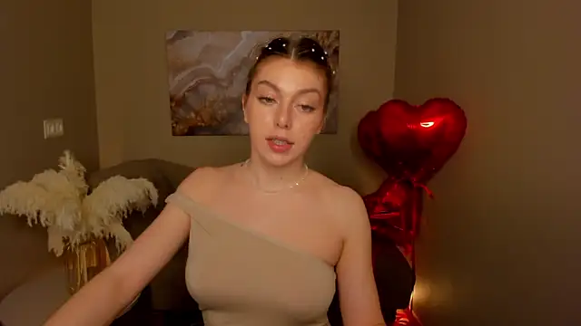 Snapshot of MollyMeltorr chatting on 02-11-26, 03:01 MollyMeltorr online show from 02-11-26, 03:01