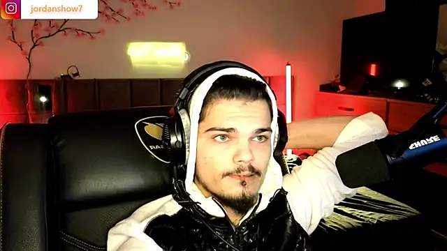 JordanShow online show from 02-12-26, 02:22