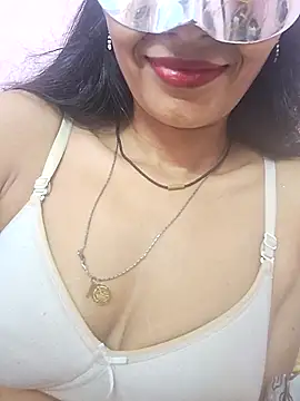 Snapshot of Nandinip2706 chatting on 05-28-26, 11:16 Nandinip2706 online show from 05-28-26, 11:16
