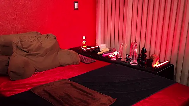 Snapshot of jennStarCD chatting on 02-27-25, 06:42 jennStarCD online show from 02-27-25, 06:42