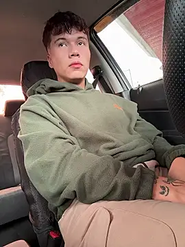 Logan smith1 online show from 01-15-26, 04:32