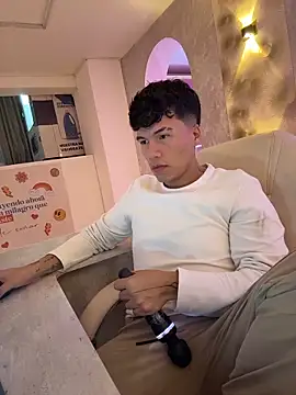 Logan smith1 online show from 11-07-25, 08:08