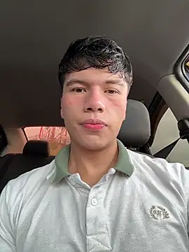 Snapshot of Logan_smith1 chatting on 10-18-25, 05:37 Logan smith1 online show from 10-18-25, 05:37