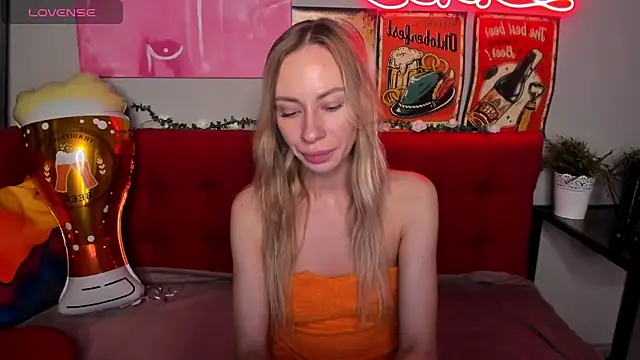 Diana Garrett online show from 09-25-25, 01:44